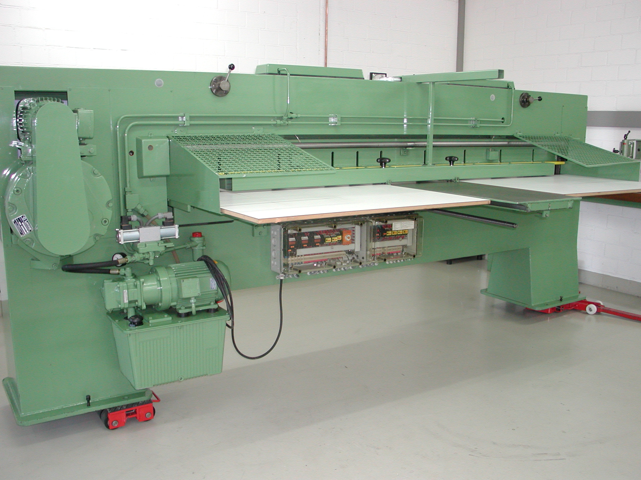 JOSTING EFS-2800 Furnierpaketschere - 2 - JOSTING EFS-2800 Furnierpaketschere - 2 -