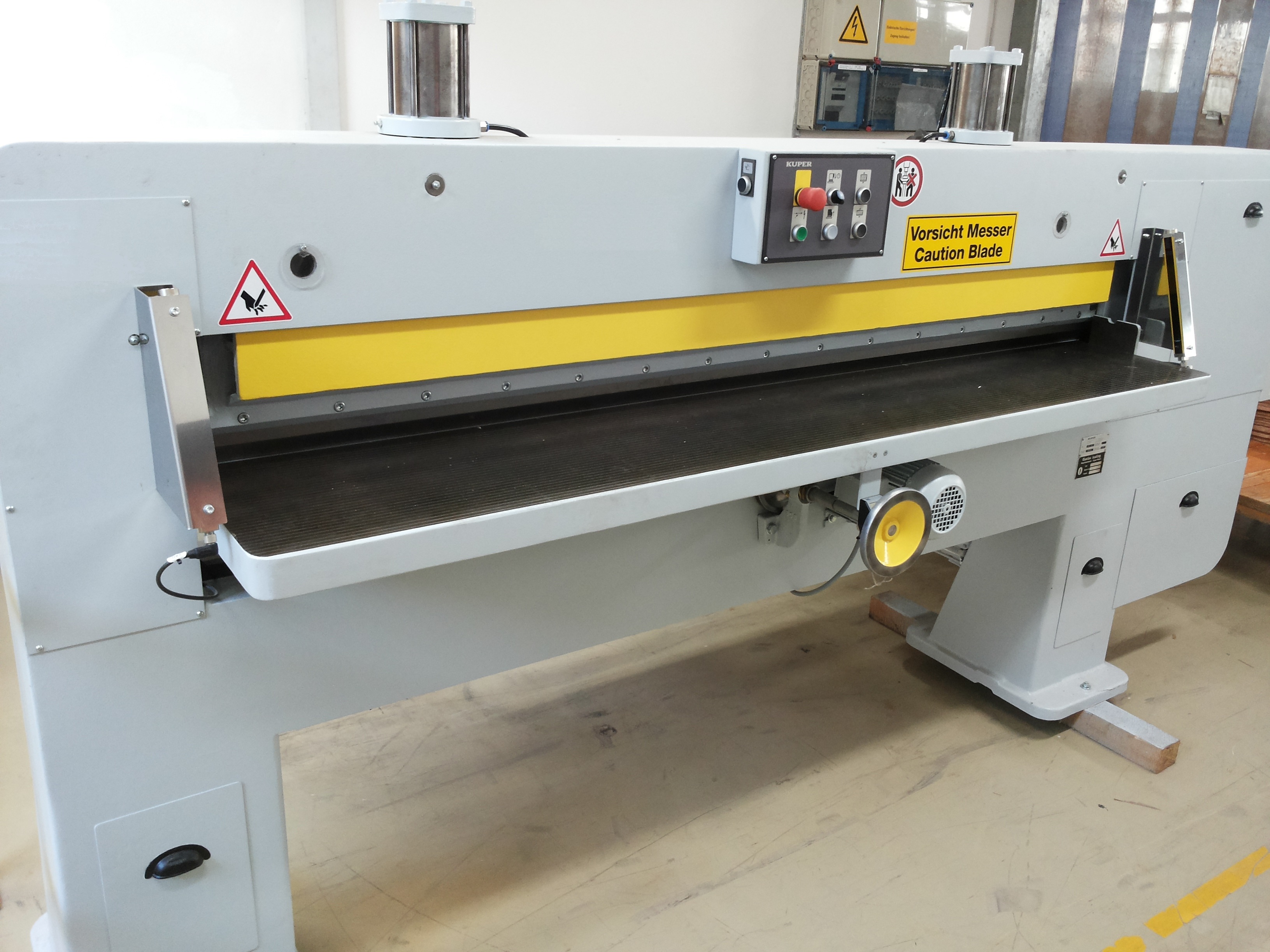 JOSTING PFS 2100 Furnierpaketschere - 1 - JOSTING PFS 2100 Furnierpaketschere - 1 -