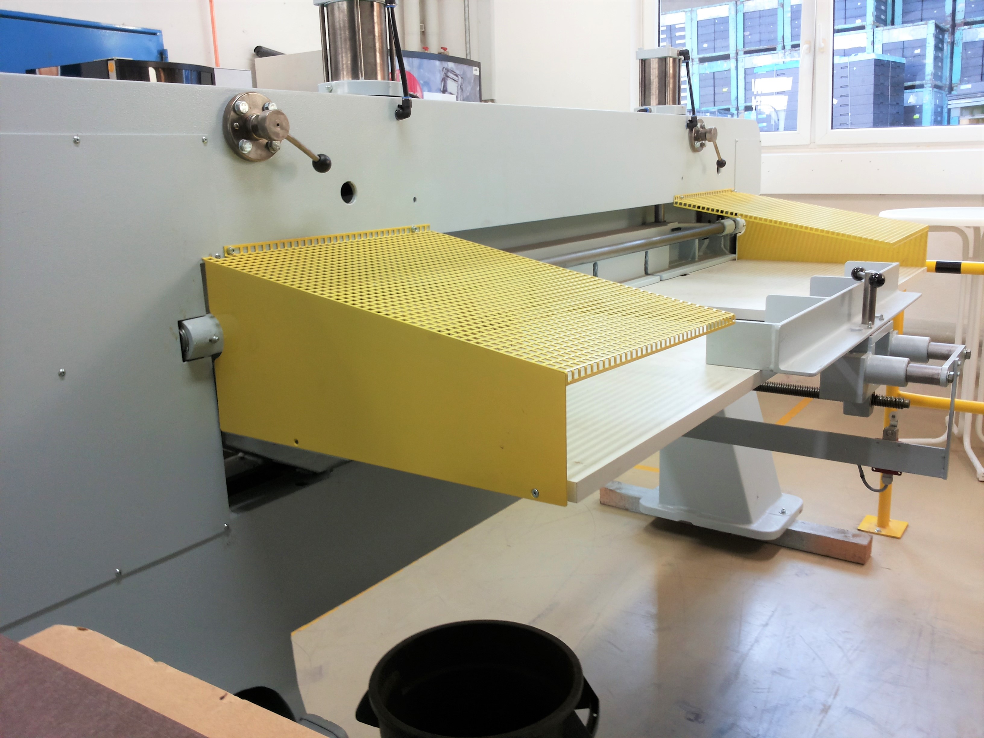 JOSTING PFS 2100 Furnierpaketschere - 2 - JOSTING PFS 2100 Furnierpaketschere - 2 -